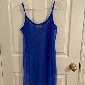 Thin, long, blue tank top